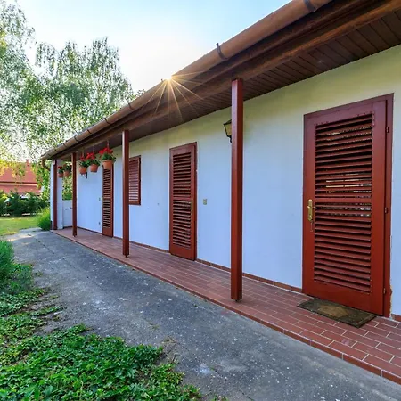Aranyrozsa Porta *